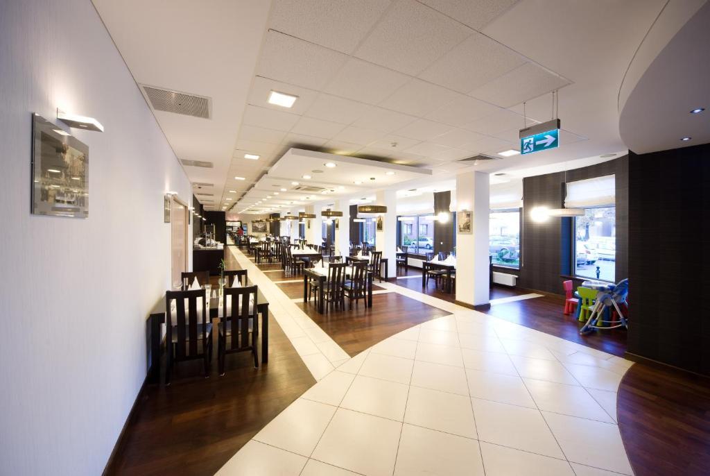 קווידזן Hotel Centrum מראה חיצוני תמונה