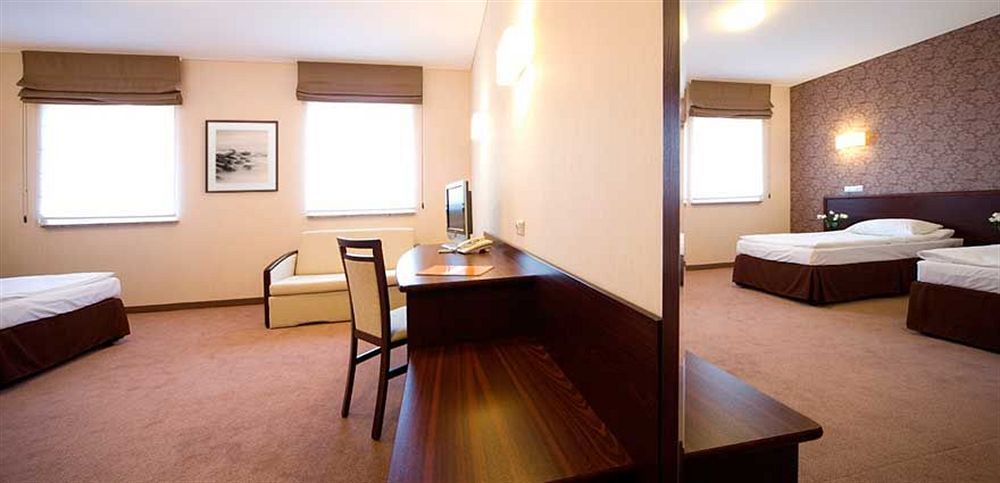 קווידזן Hotel Centrum מראה חיצוני תמונה